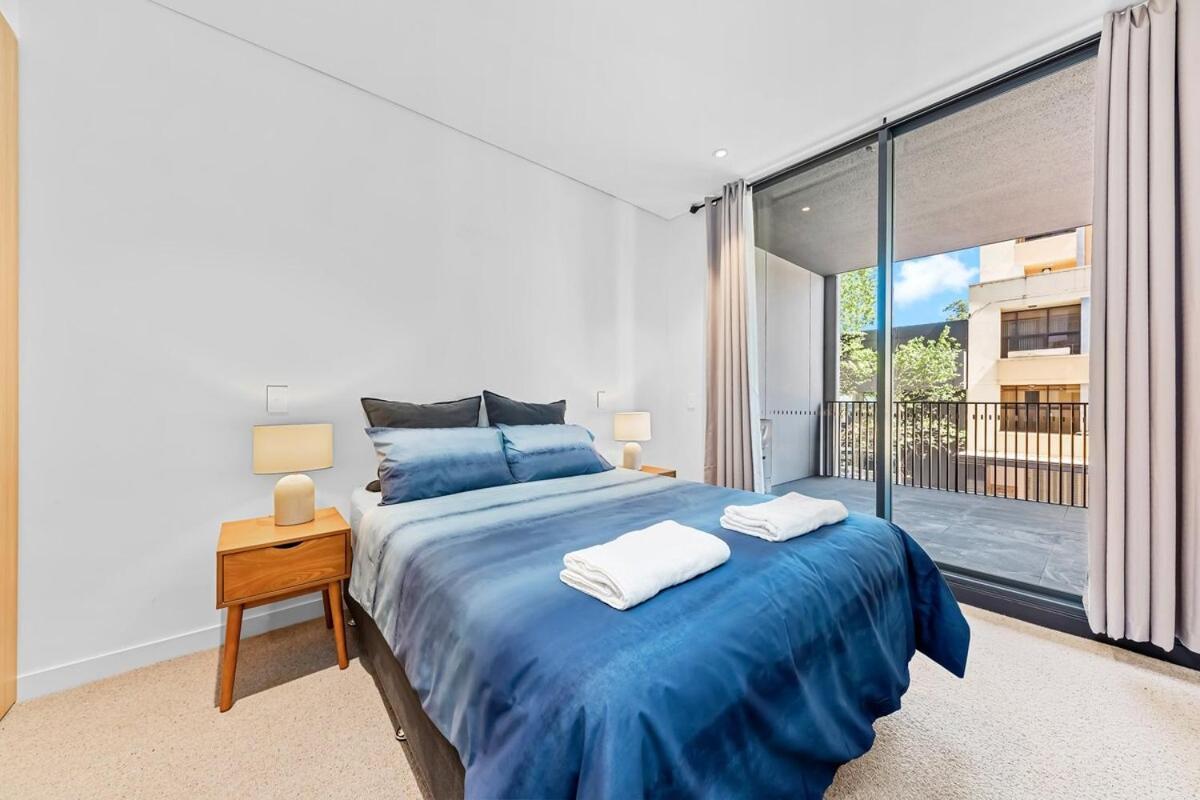 Super Convenient One Bed Unit Parramatta * Sydney